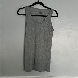 Athleta Gray Fitted Sleeveless Tank Top